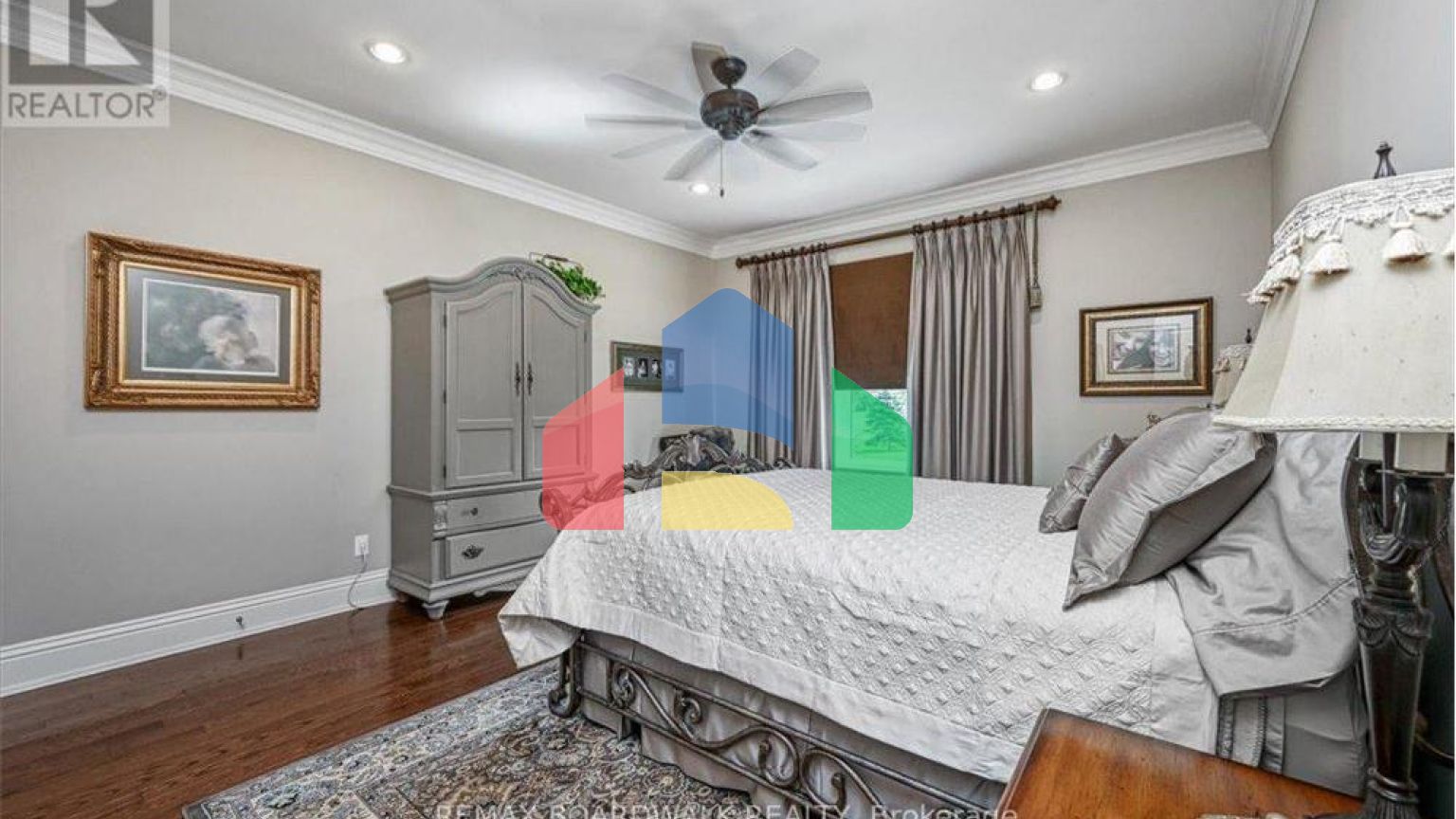 Residential - Single Family Home - Ottawa, Canada - Canada