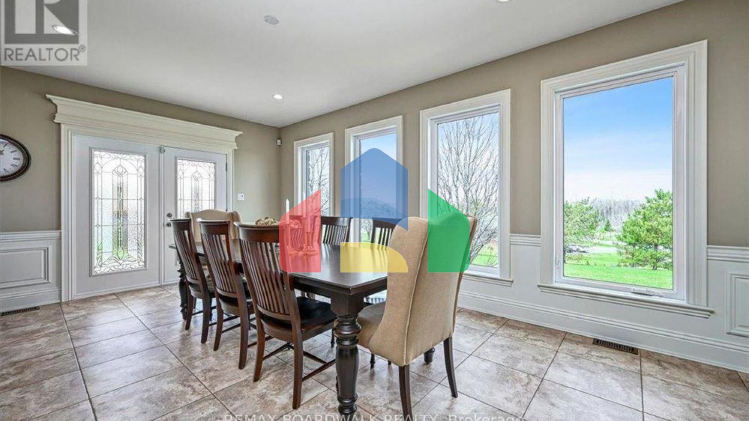 Residential - Single Family Home - Ottawa, Canada - Canada