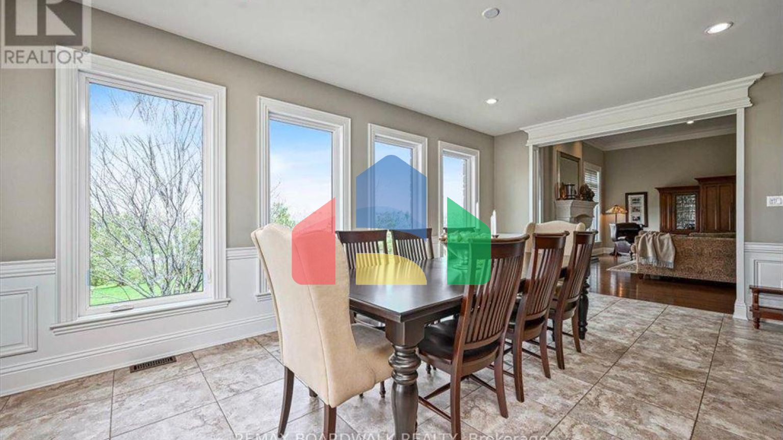 Residential - Single Family Home - Ottawa, Canada - Canada