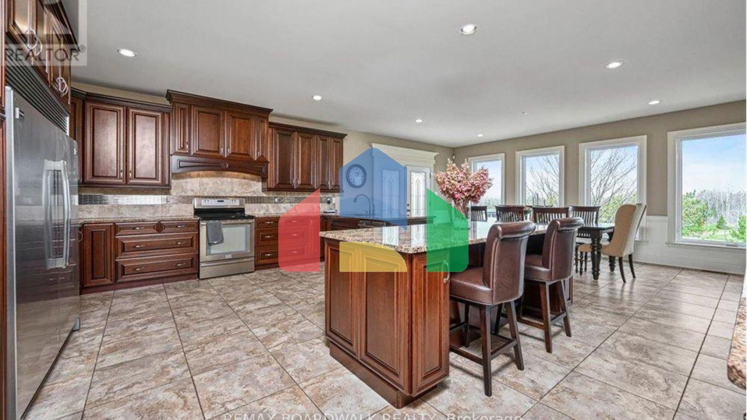 Residential - Single Family Home - Ottawa, Canada - Canada