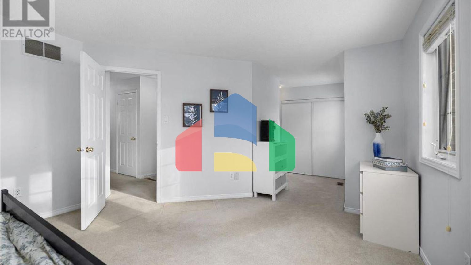 Residential - Single Family Home - Ottawa, Canada - Canada