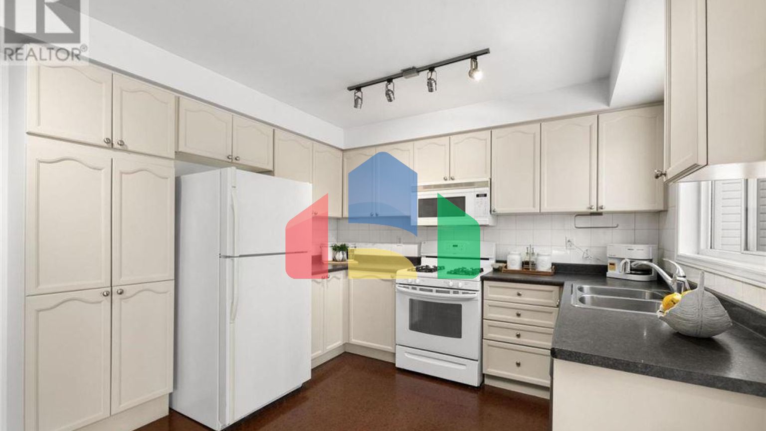 Residential - Single Family Home - Ottawa, Canada - Canada