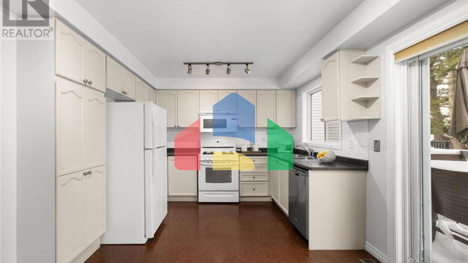 Residential - Single Family Home - Ottawa, Canada - Canada