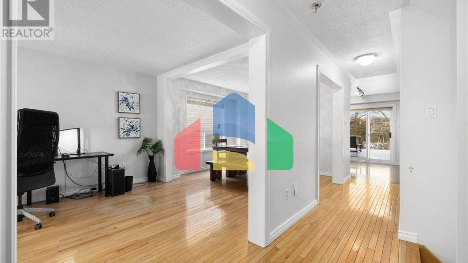 Residential - Single Family Home - Ottawa, Canada - Canada