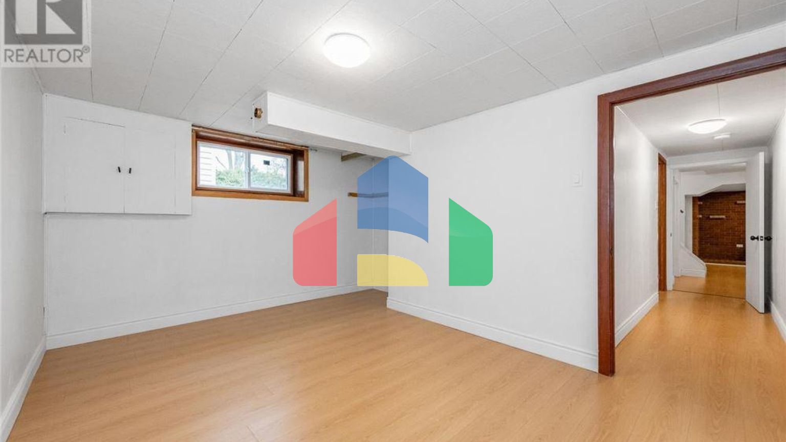 Residential - Single Family Home - Ottawa, Canada - Canada