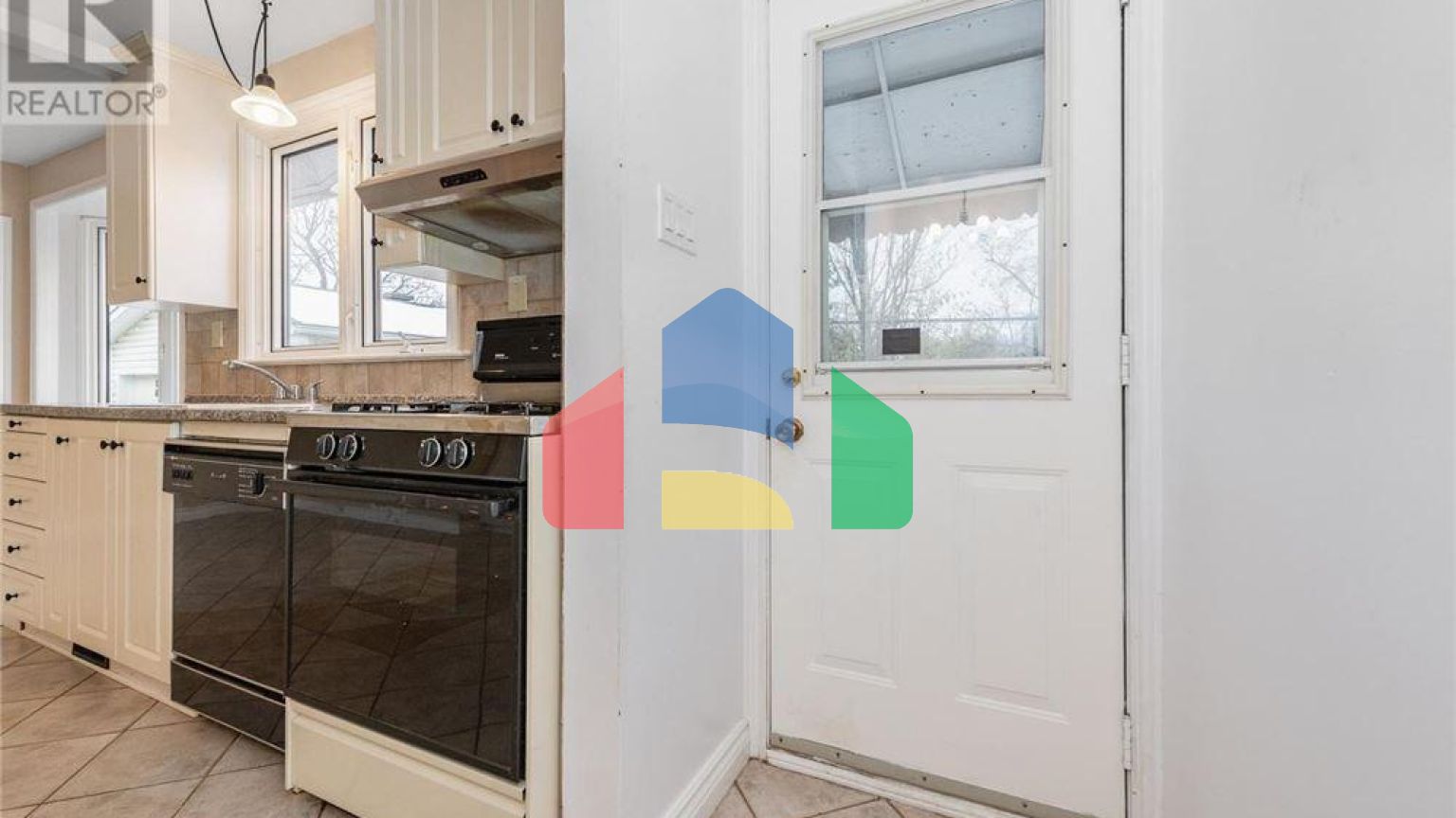 Residential - Single Family Home - Ottawa, Canada - Canada