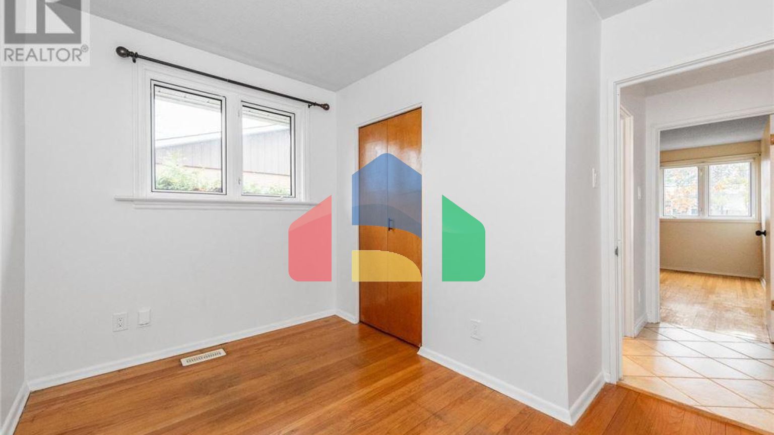 Residential - Single Family Home - Ottawa, Canada - Canada