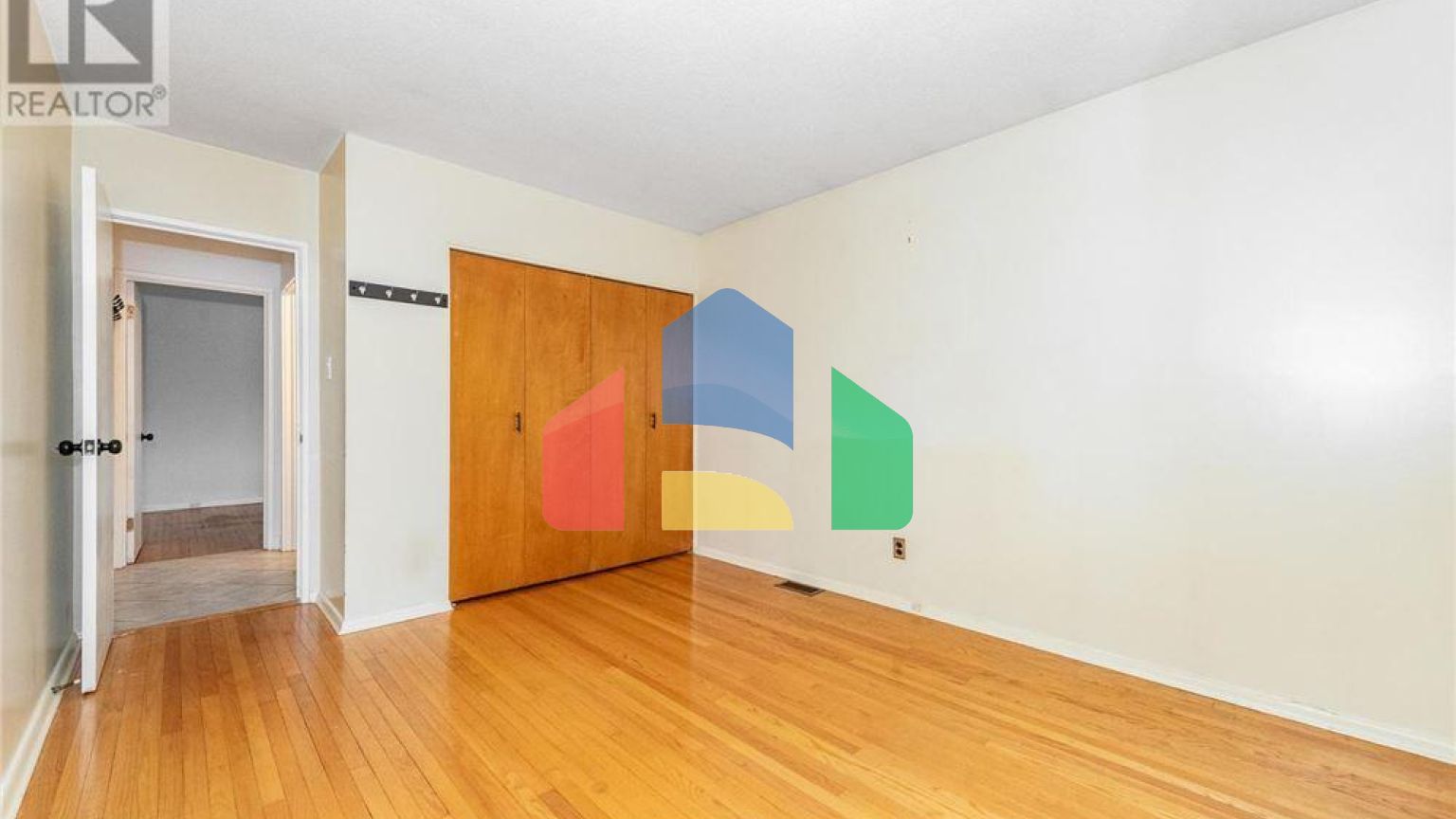 Residential - Single Family Home - Ottawa, Canada - Canada