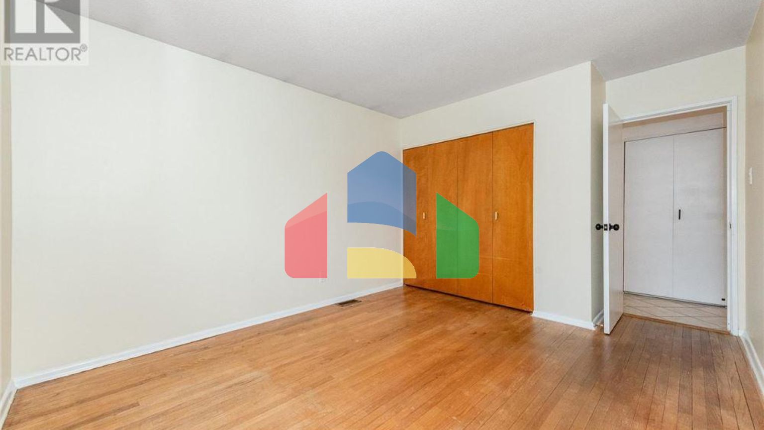 Residential - Single Family Home - Ottawa, Canada - Canada