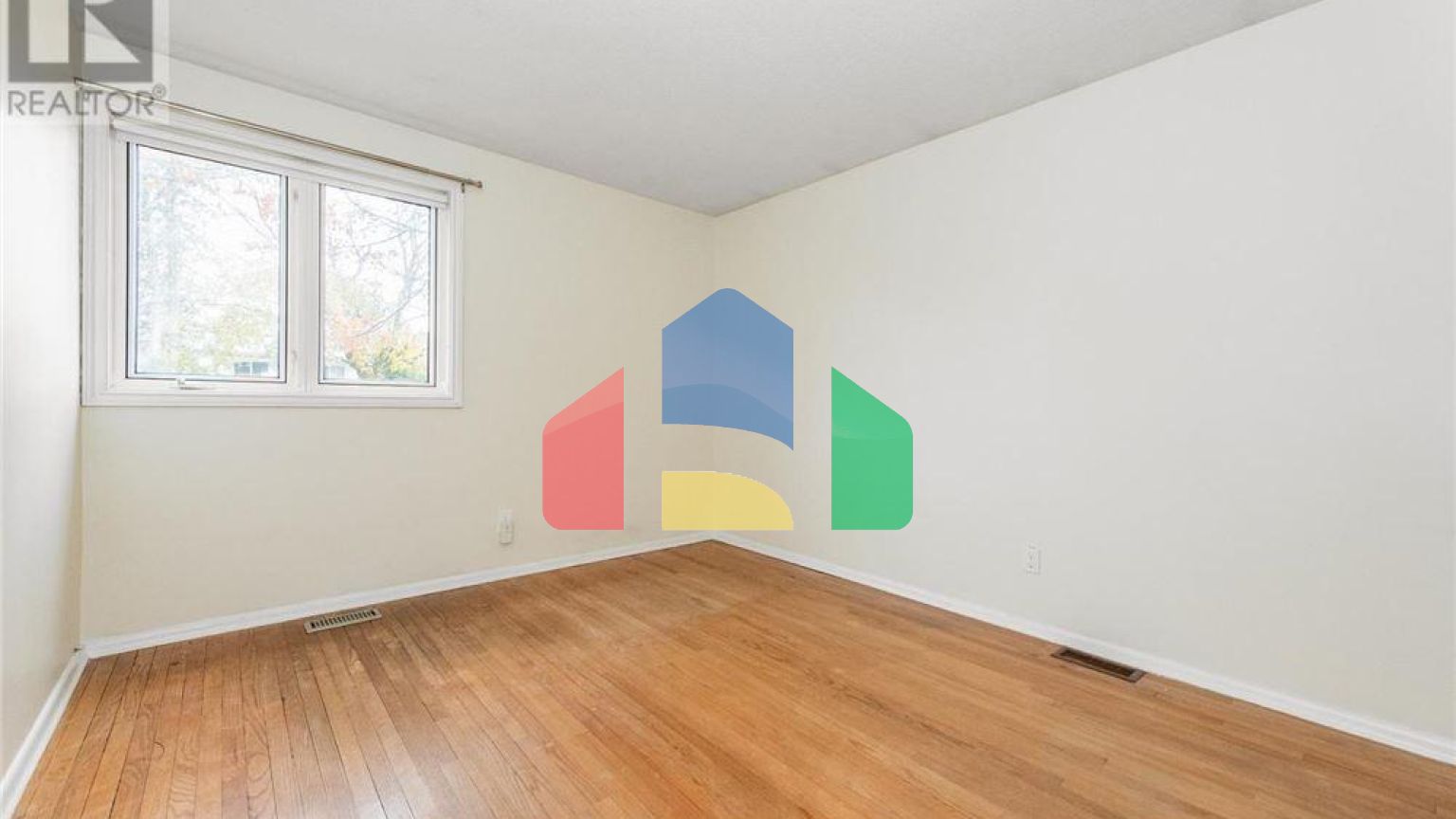 Residential - Single Family Home - Ottawa, Canada - Canada