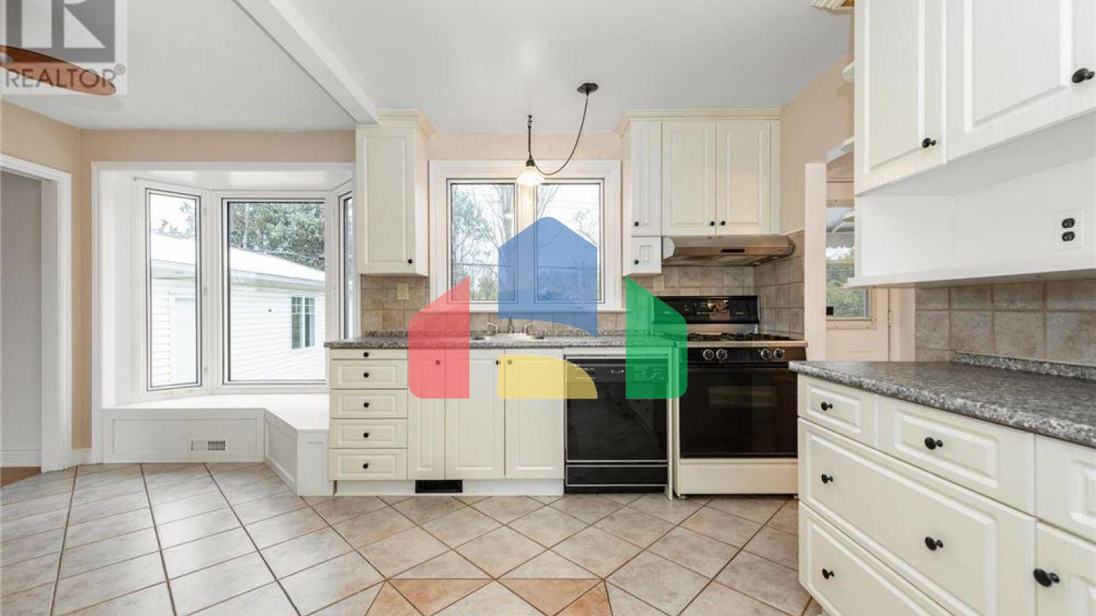 Residential - Single Family Home - Ottawa, Canada - Canada