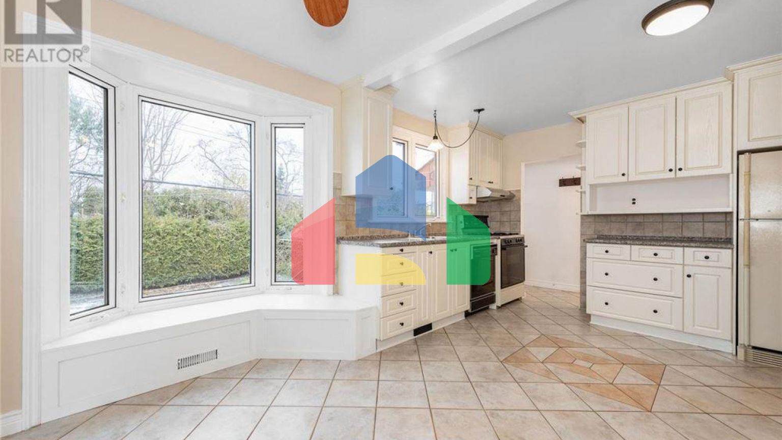 Residential - Single Family Home - Ottawa, Canada - Canada