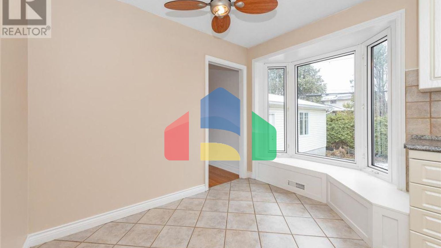 Residential - Single Family Home - Ottawa, Canada - Canada