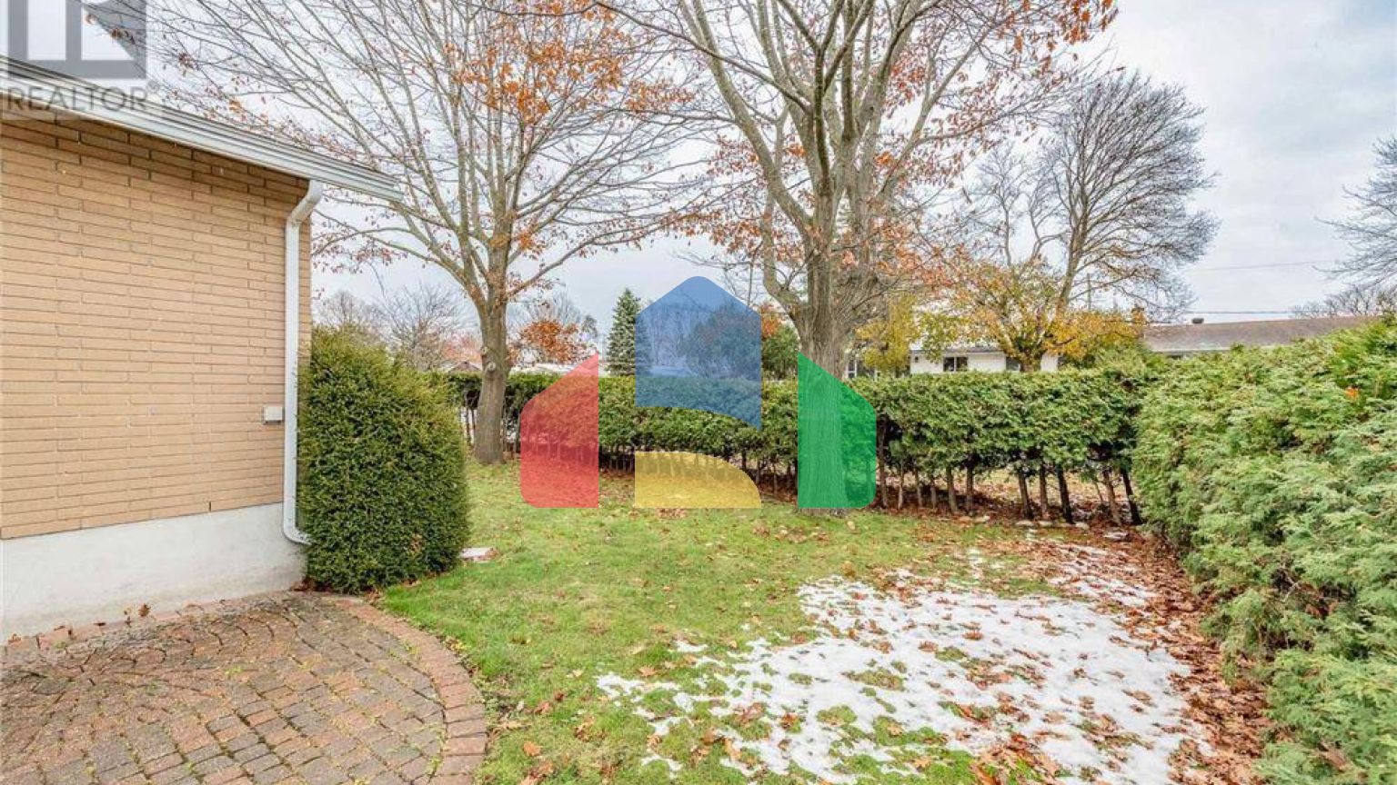 Residential - Single Family Home - Ottawa, Canada - Canada