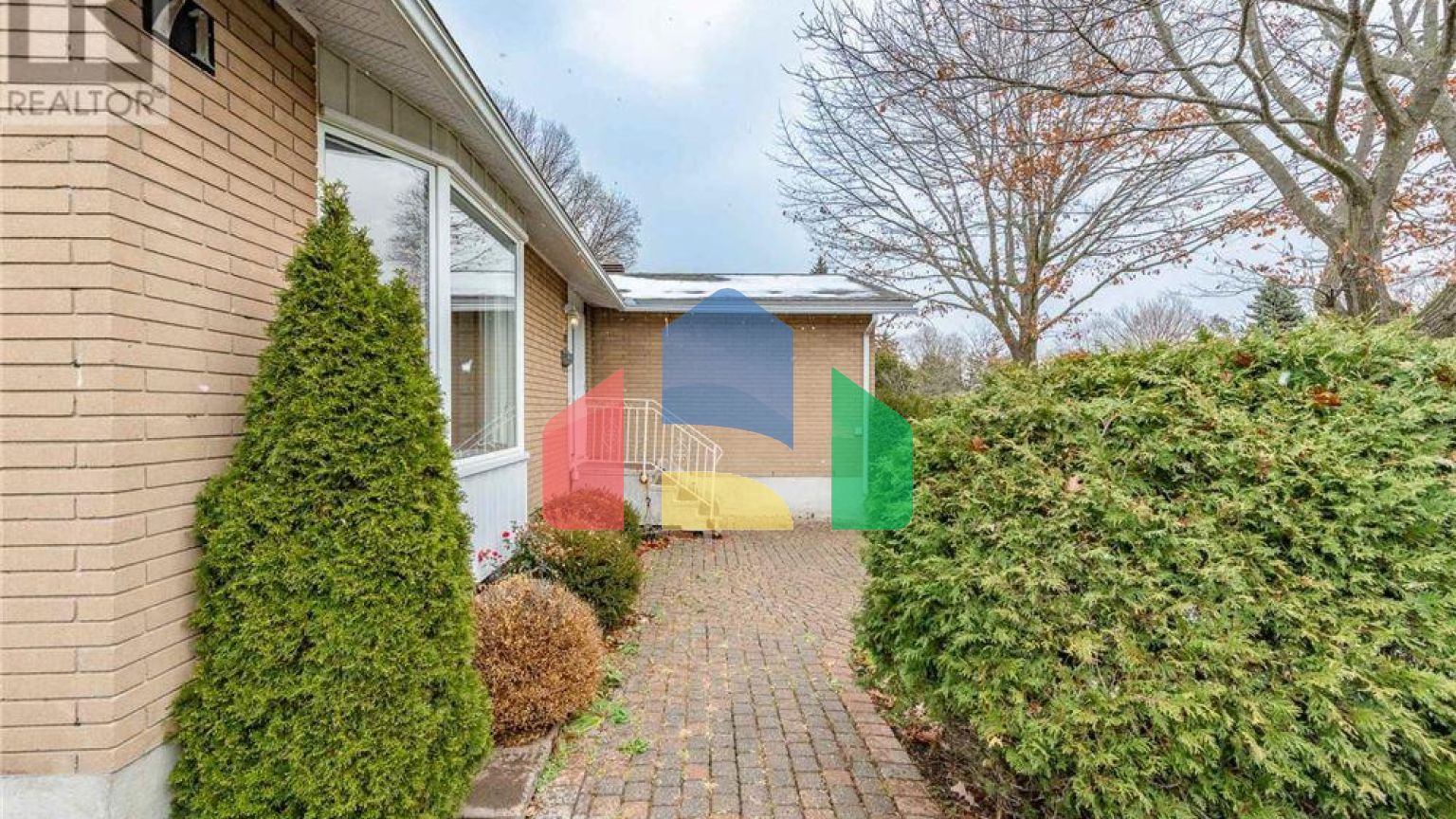 Residential - Single Family Home - Ottawa, Canada - Canada