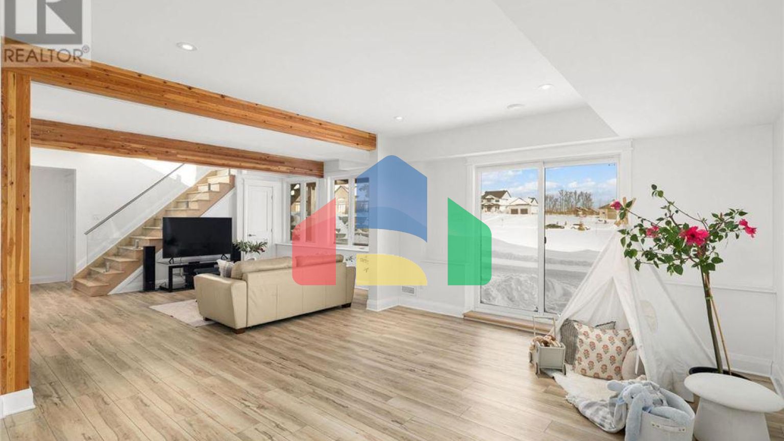 Residential - Single Family Home - Ottawa, Canada - Canada