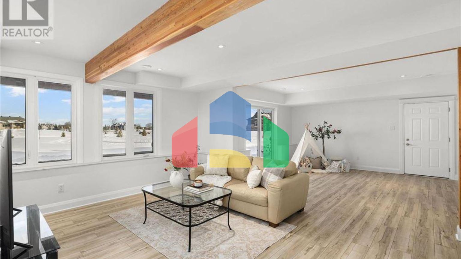 Residential - Single Family Home - Ottawa, Canada - Canada