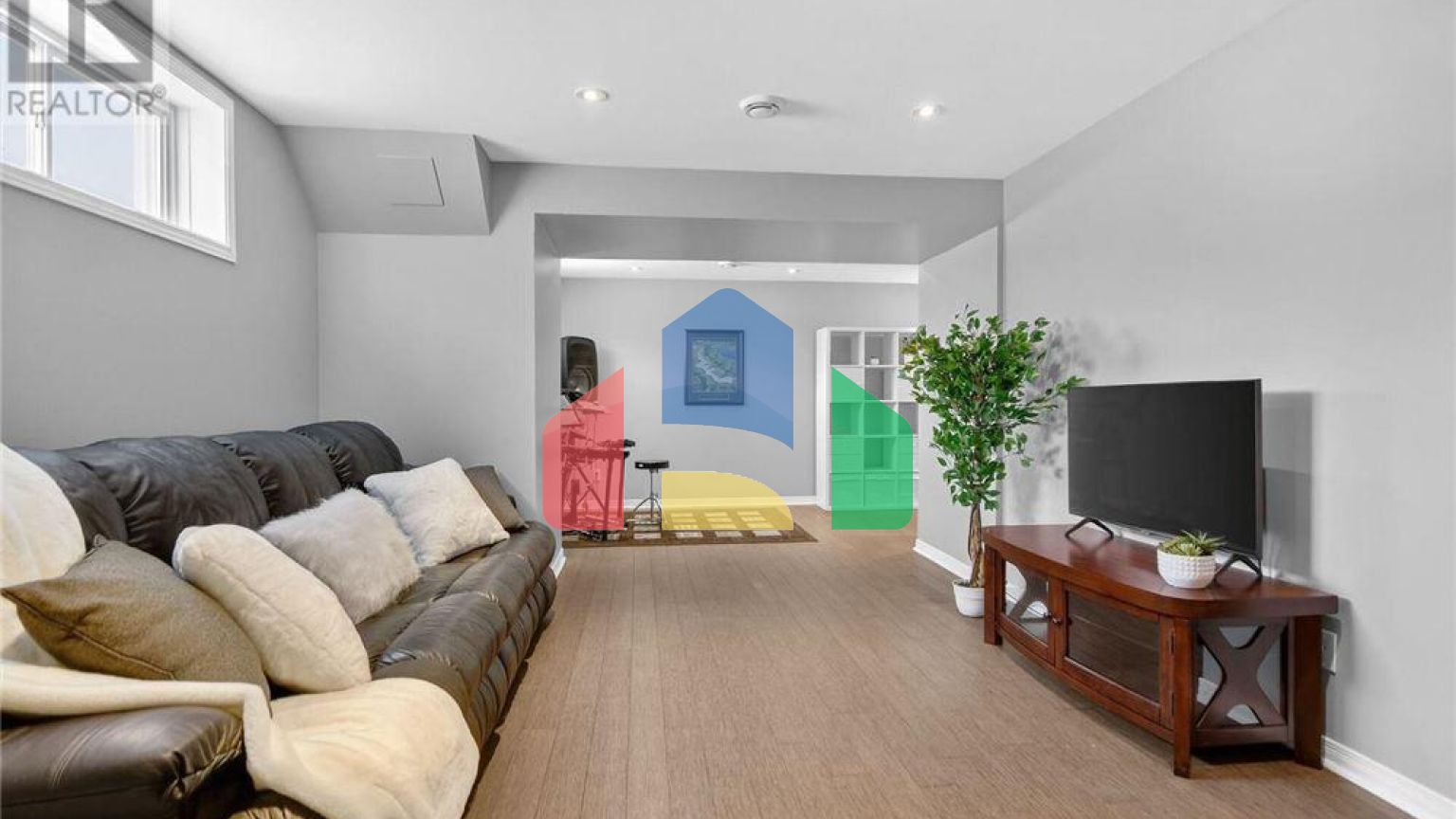 Residential - Single Family Home - Ottawa, Canada - Canada