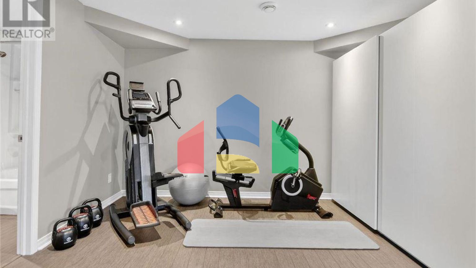 Residential - Single Family Home - Ottawa, Canada - Canada