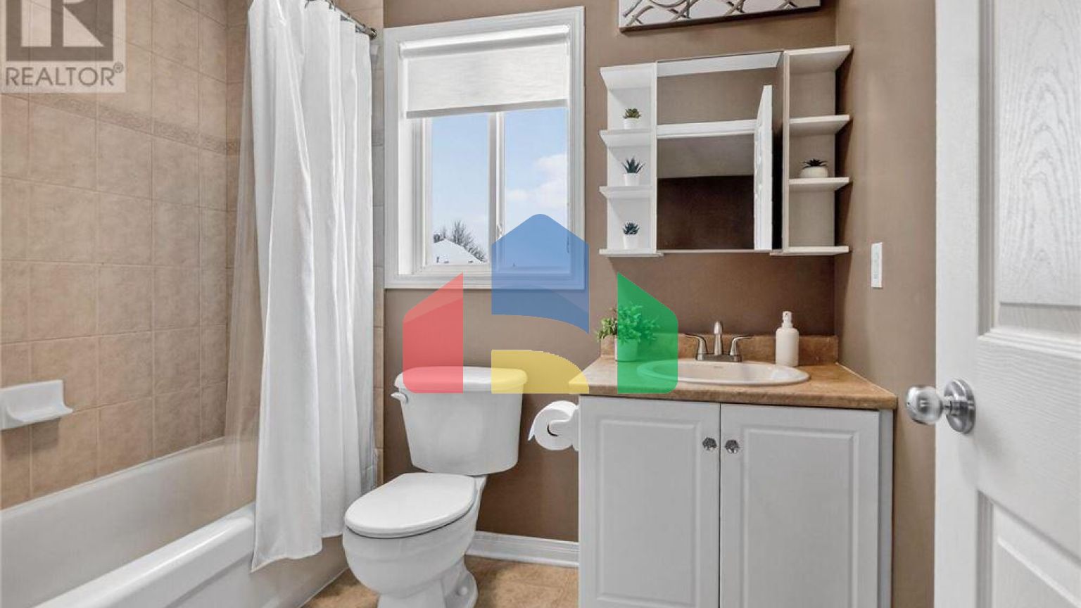 Residential - Single Family Home - Ottawa, Canada - Canada