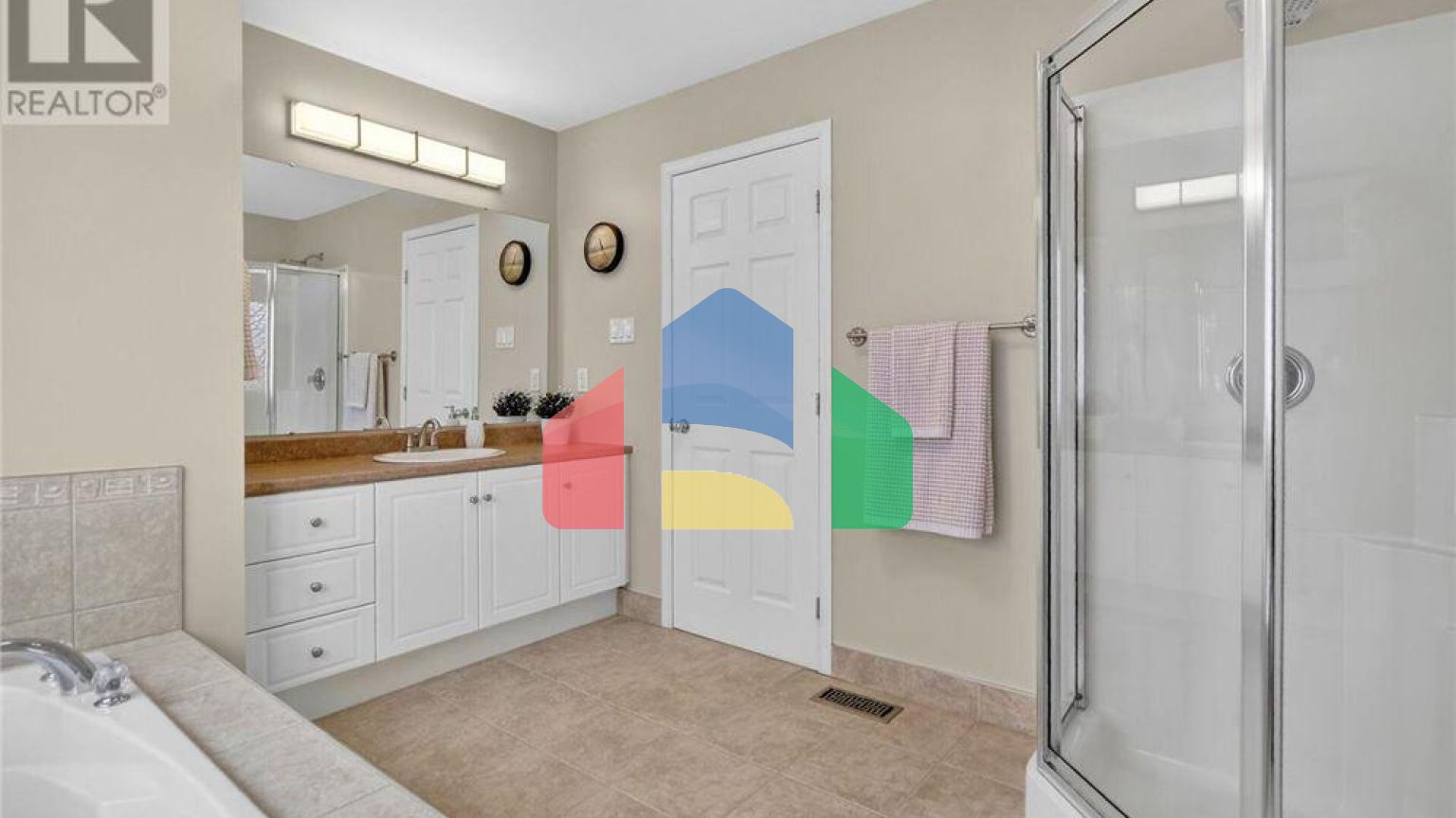 Residential - Single Family Home - Ottawa, Canada - Canada