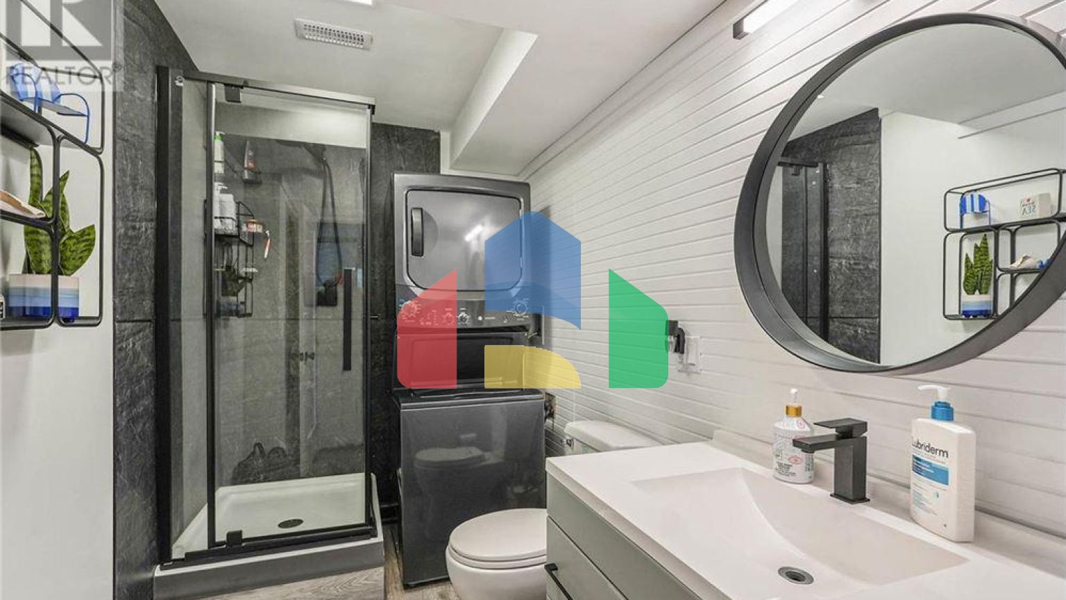 Residential - Single Family Home - Ottawa, Canada - Canada