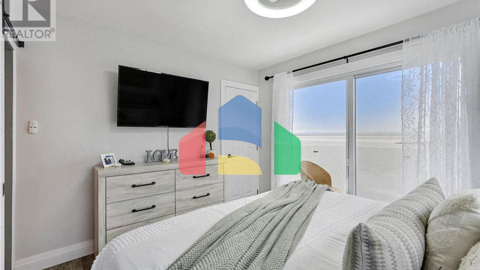 Residential - Single Family Home - Ottawa, Canada - Canada