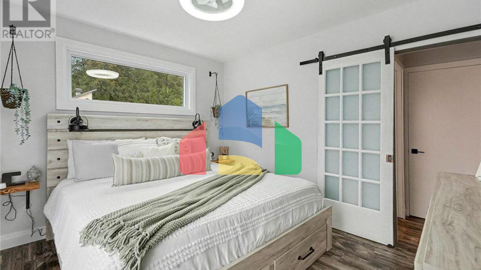 Residential - Single Family Home - Ottawa, Canada - Canada