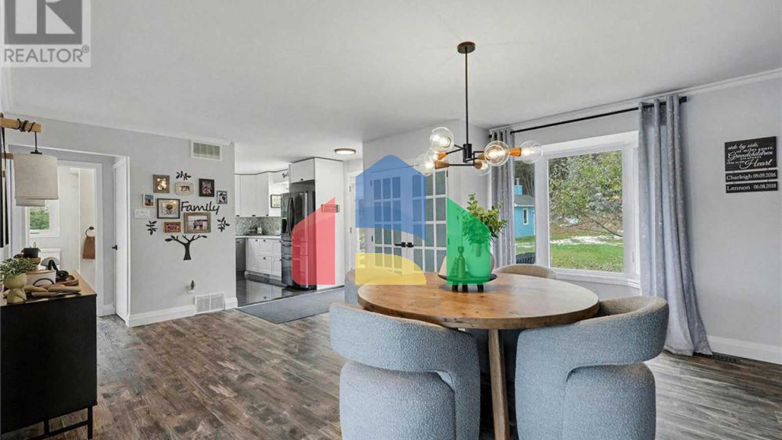 Residential - Single Family Home - Ottawa, Canada - Canada