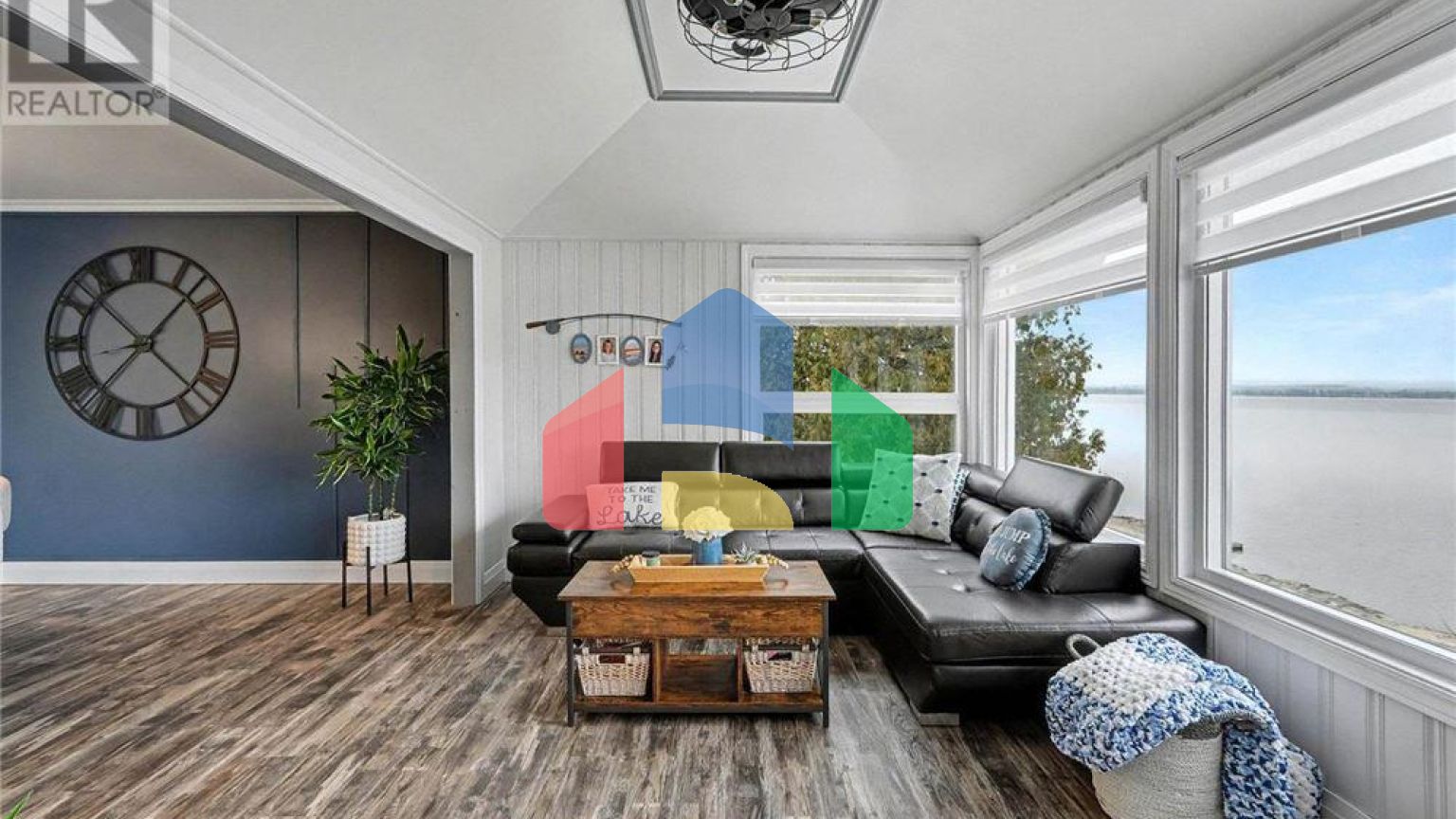 Residential - Single Family Home - Ottawa, Canada - Canada