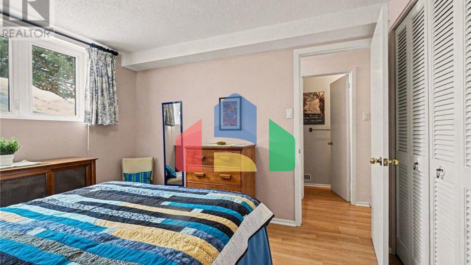 Residential - Single Family Home - Ottawa, Canada - Canada