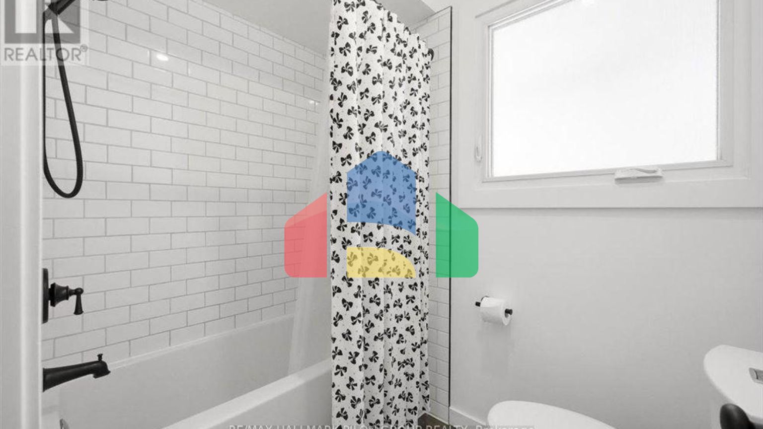 Residential - Single Family Home - Ottawa, Canada - Canada