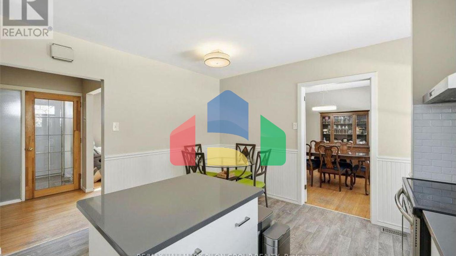 Residential - Single Family Home - Ottawa, Canada - Canada