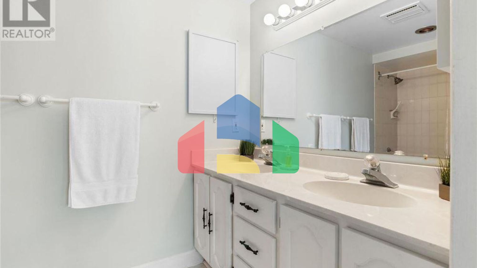 Residential - Single Family Home - Ottawa, Canada - Canada