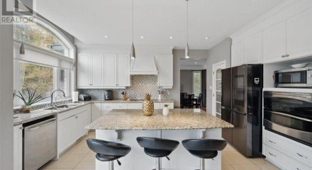 Residential - Single Family Home - Ottawa, Canada - Canada