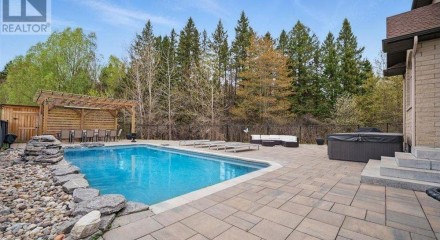 Residential - Single Family Home - Ottawa, Canada - Canada