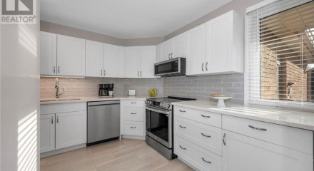 Residential - Single Family Home - Ottawa, Canada - Canada