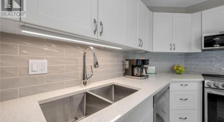 Residential - Single Family Home - Ottawa, Canada - Canada
