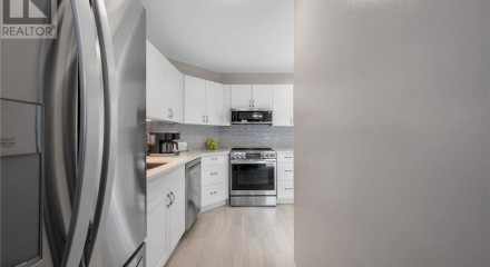 Residential - Single Family Home - Ottawa, Canada - Canada