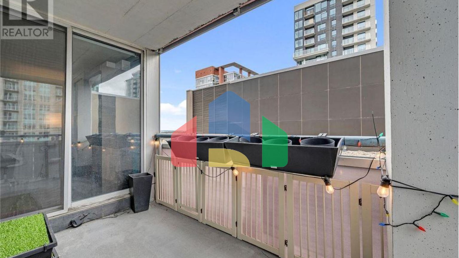 Residential - Condo/Apartment - Ottawa, Canada - Canada