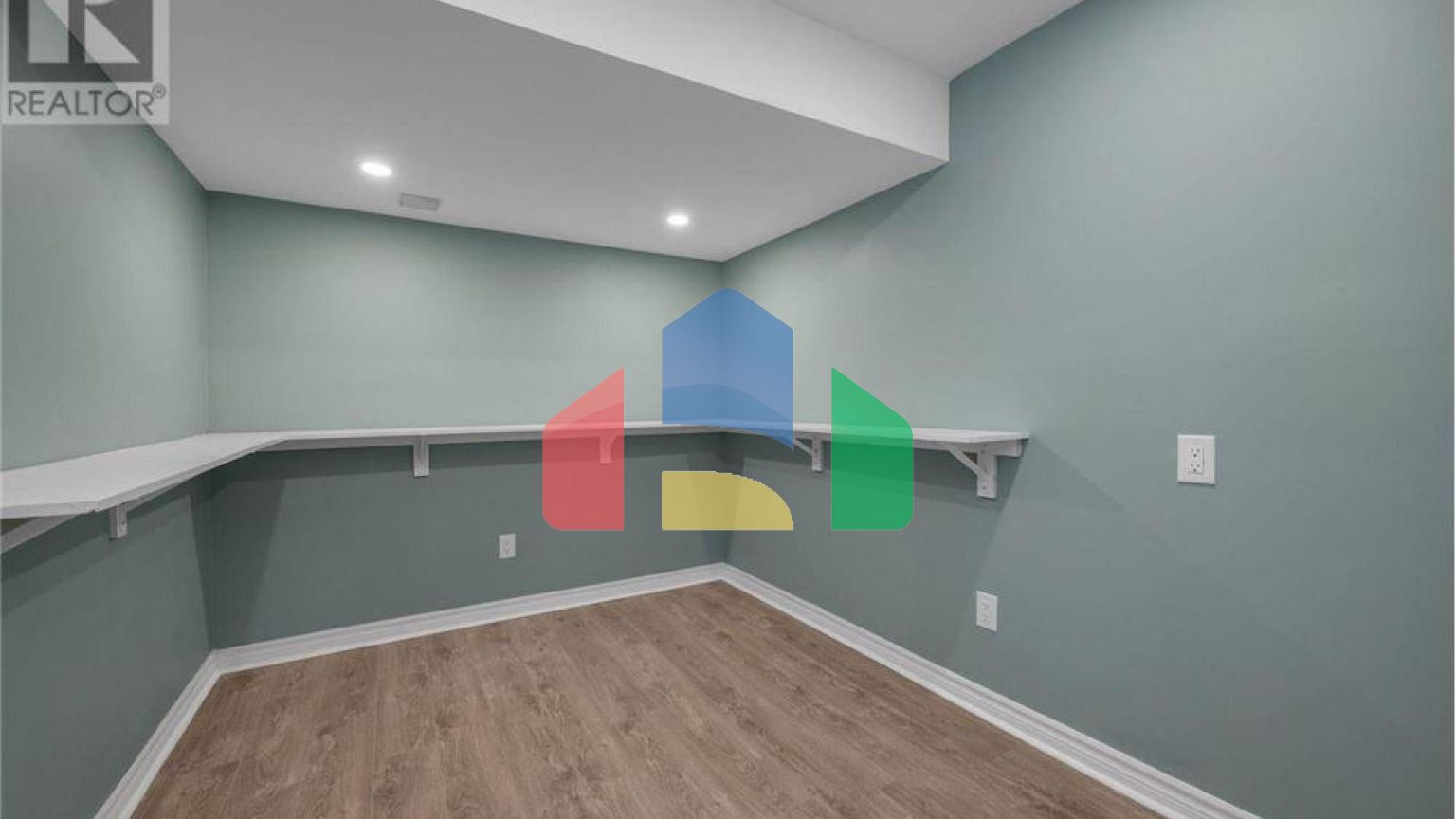 Residential - Single Family Home - Ottawa, Canada - Canada