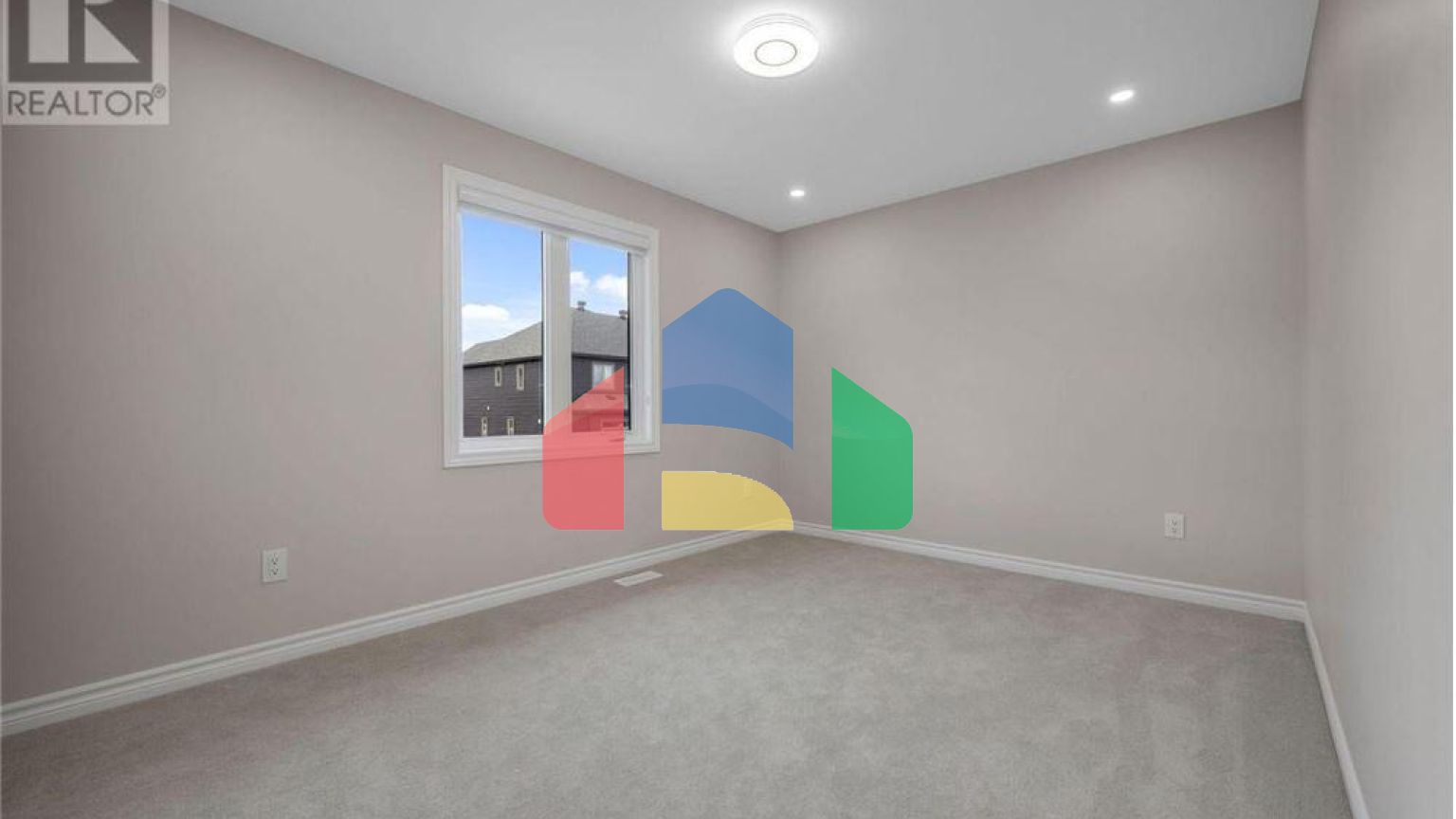 Residential - Single Family Home - Ottawa, Canada - Canada