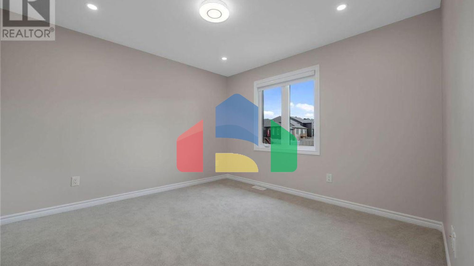 Residential - Single Family Home - Ottawa, Canada - Canada