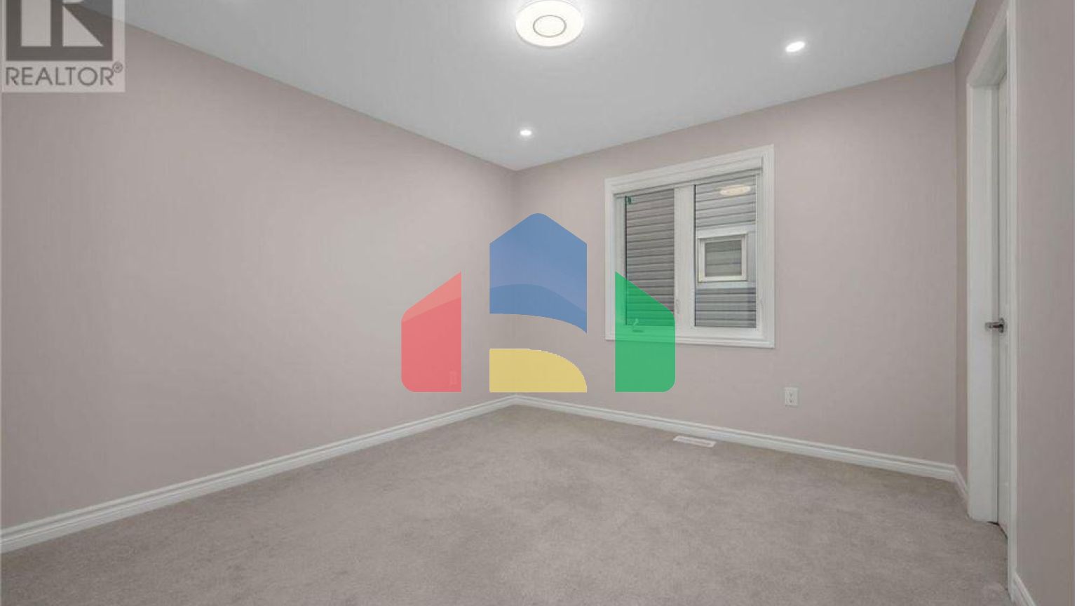 Residential - Single Family Home - Ottawa, Canada - Canada