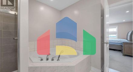 Residential - Single Family Home - Ottawa, Canada - Canada