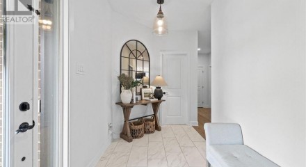 Residential - Single Family Home - Ottawa, Canada - Canada
