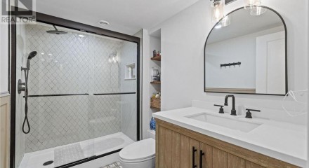 Residential - Single Family Home - Ottawa, Canada - Canada