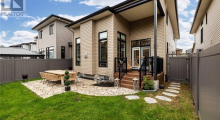 Residential - Single Family Home - Ottawa, Canada - Canada