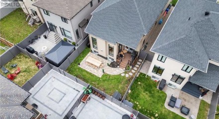 Residential - Single Family Home - Ottawa, Canada - Canada
