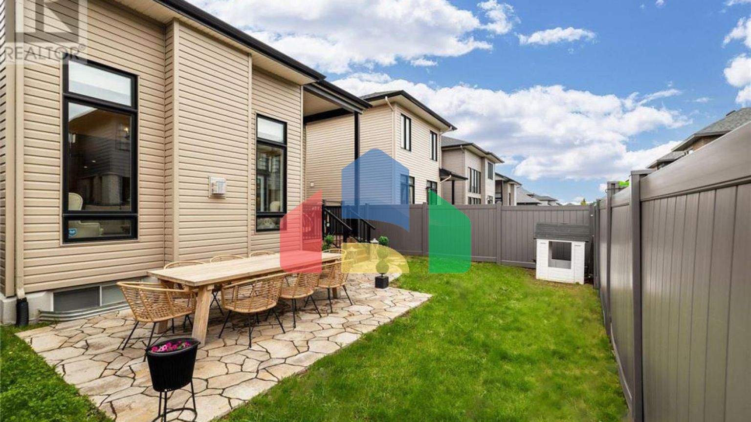 Residential - Single Family Home - Ottawa, Canada - Canada